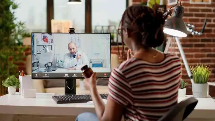 Remote healthcare support and video consultation provided by elegant hoopoe Clinic in Dubai