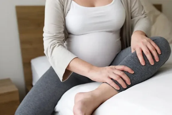 How to Soothe Leg Cramps During Pregnancy: Expert ...